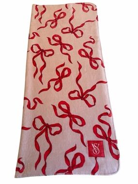 Victoria's Victoria Secret HOLIDAY 24 Red Pink BOW Fleece Sherpa BLANKET 50 x 60